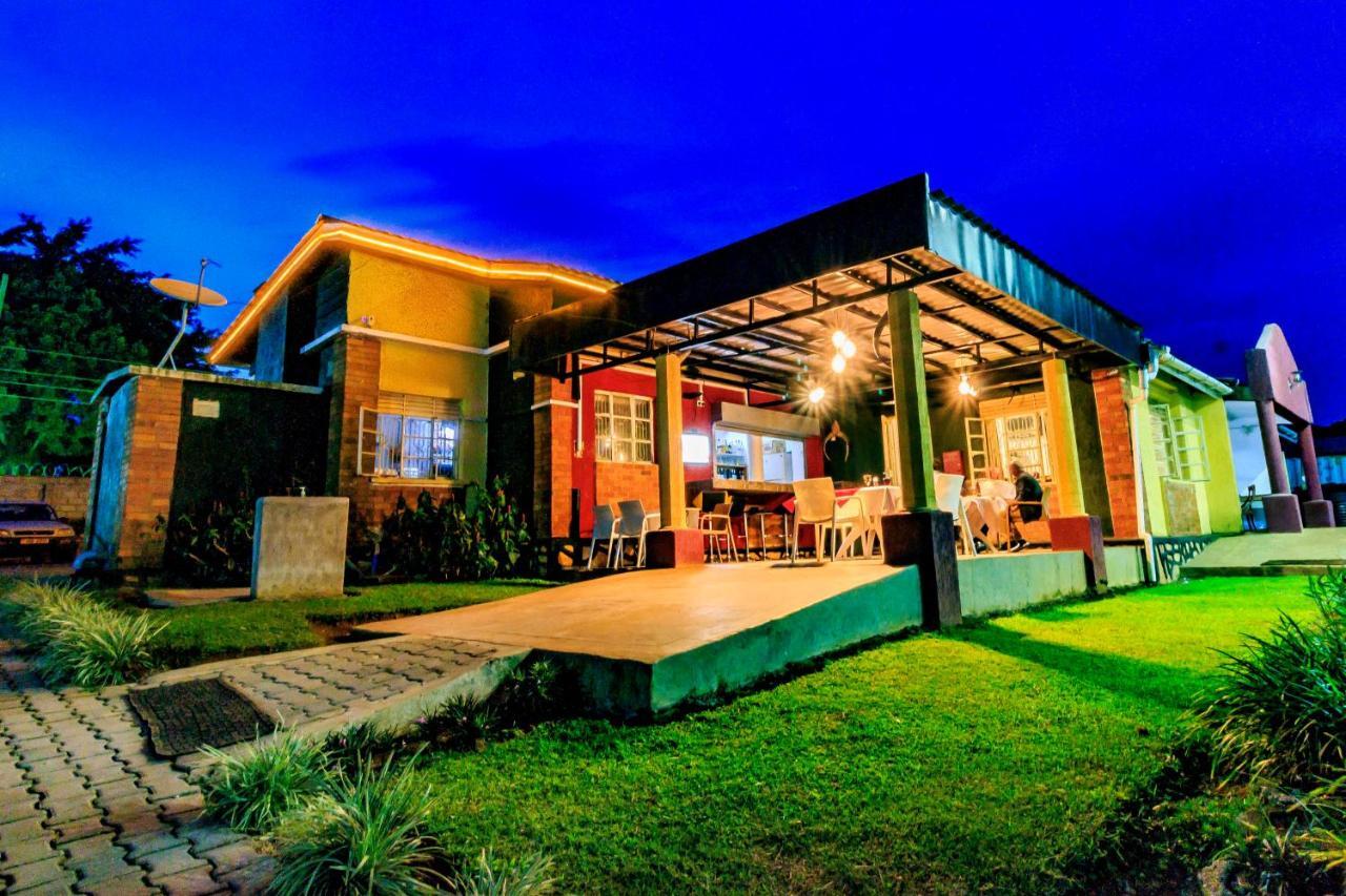 Frontiers Hotel Энтеббе Экстерьер фото